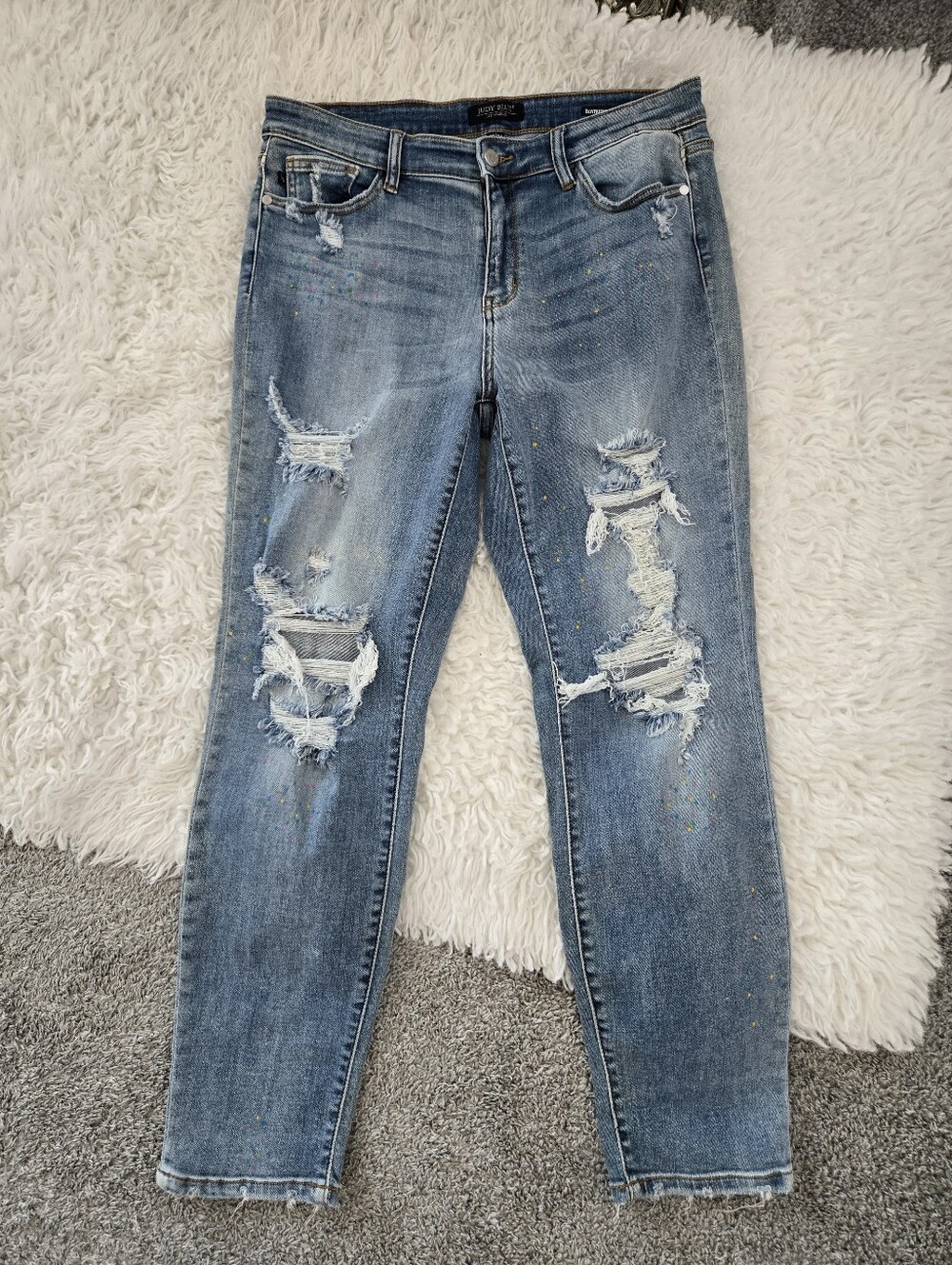 Judy Blue Distressed Paint Splatter Boyfriend Fit Jeans. Size 31.